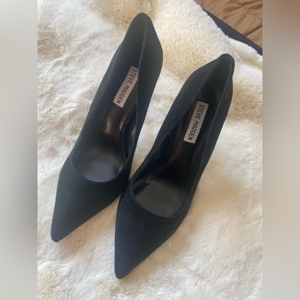 Steve Madden black pointed toe heels SZ 8